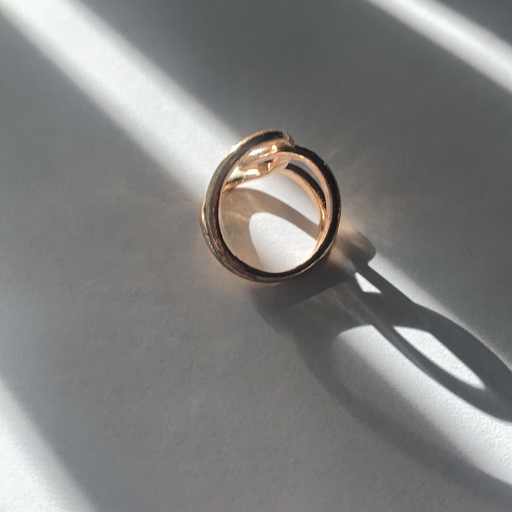 Gold ring - Picture 9 of 9